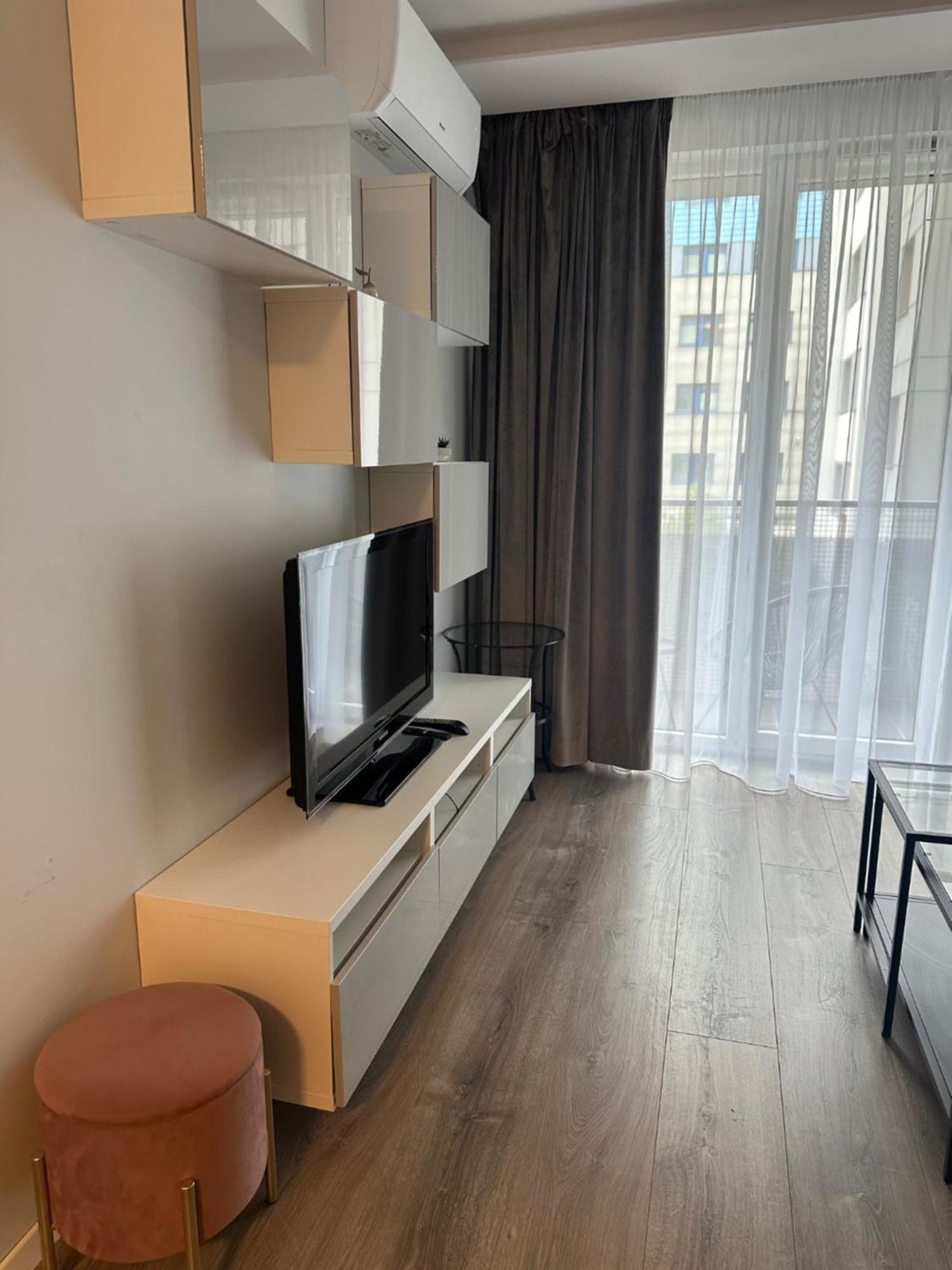 Modern Apartment Near To The Chopin'S Airport Cybernetyki 2A Varşovia Exterior foto